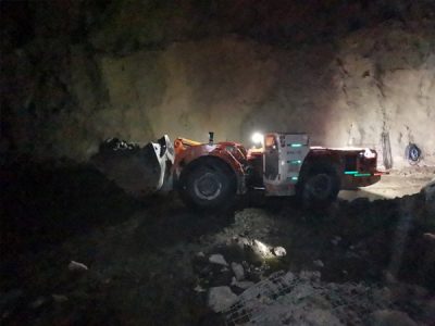 【国之沉器】1701vip黄金城机械WJ-8地下铲运机出口海表正式投产！